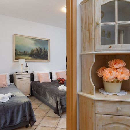 Apartment With Veranda Torunska Pobierowo By Noclegi Renters 외부 사진