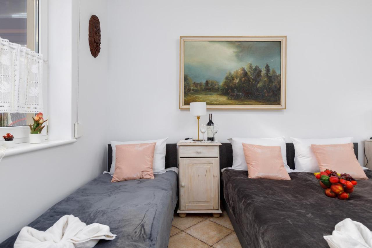 Apartment With Veranda Torunska Pobierowo By Noclegi Renters 외부 사진